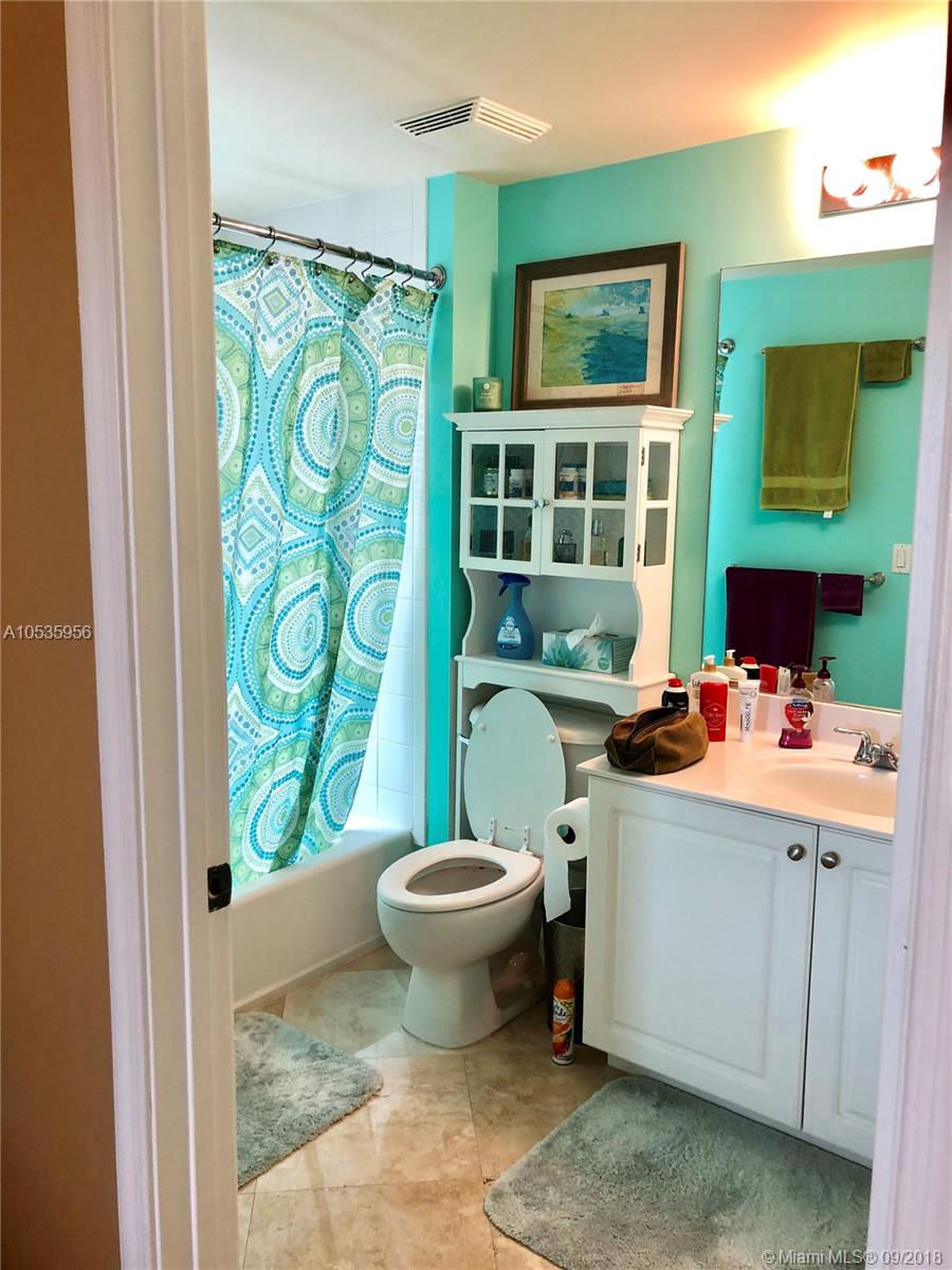 GABLES VIEW CONDO - Residential Lease