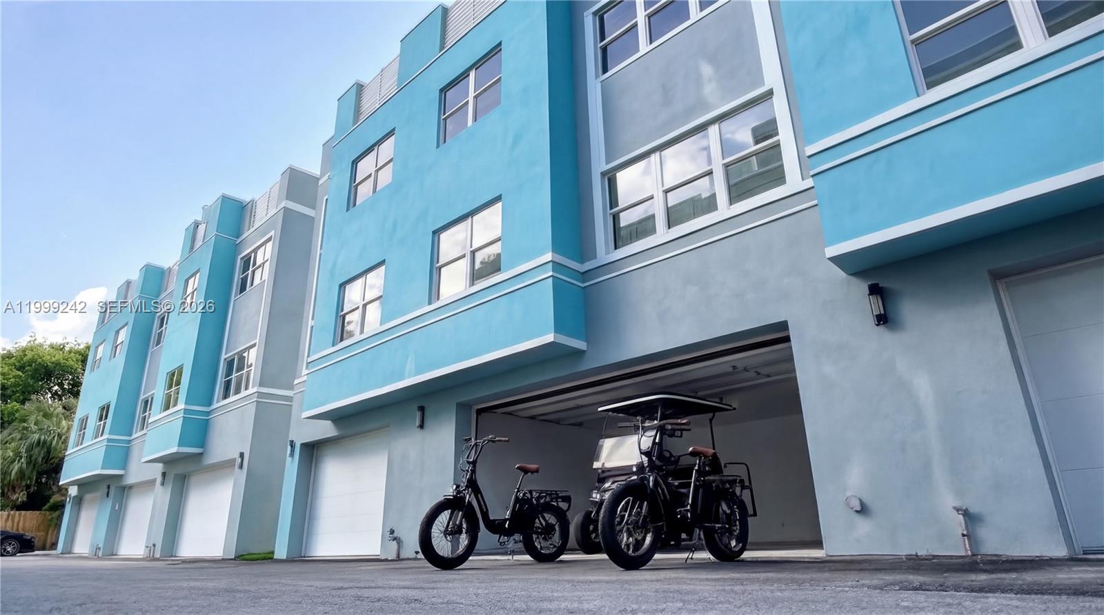 EVERGLADE LAND SALES CO - Residential Lease