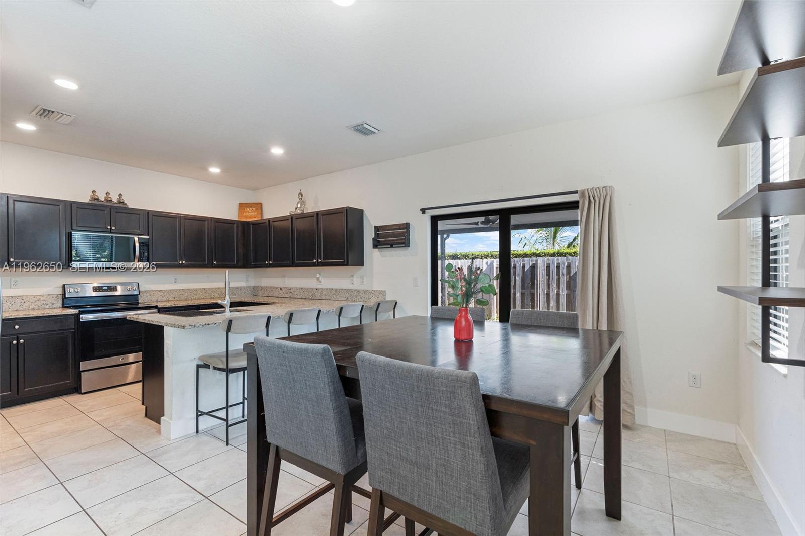 COCO PALM ESTATES - Residential