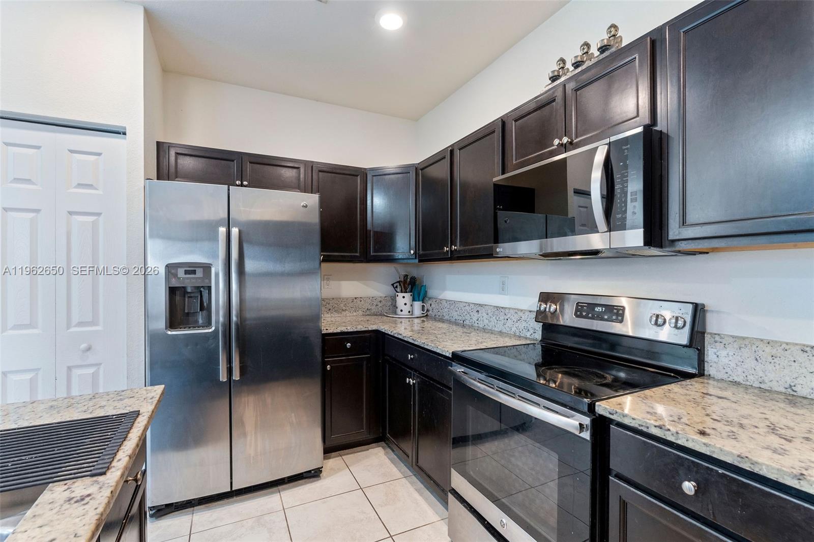 COCO PALM ESTATES - Residential