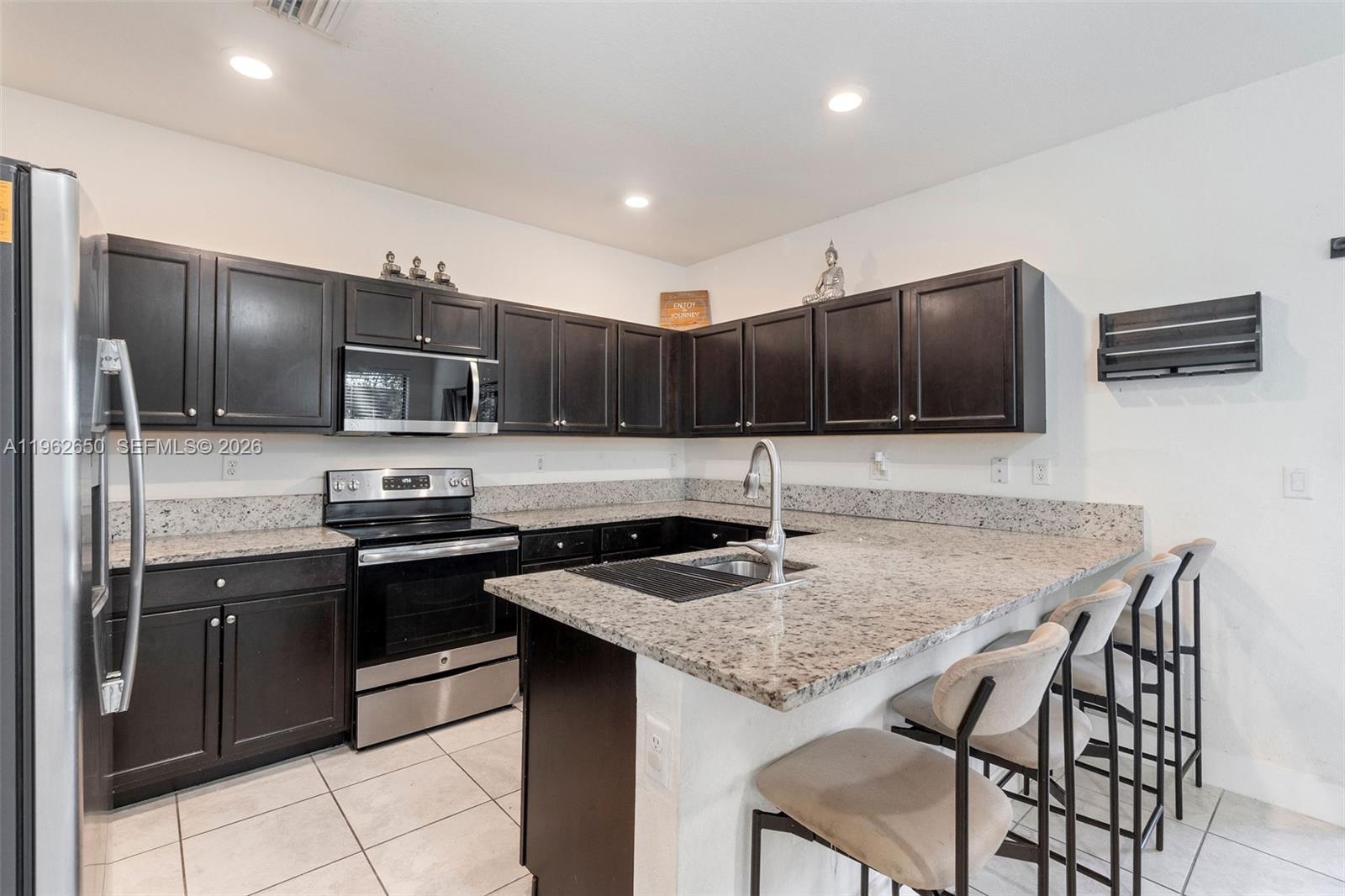 COCO PALM ESTATES - Residential