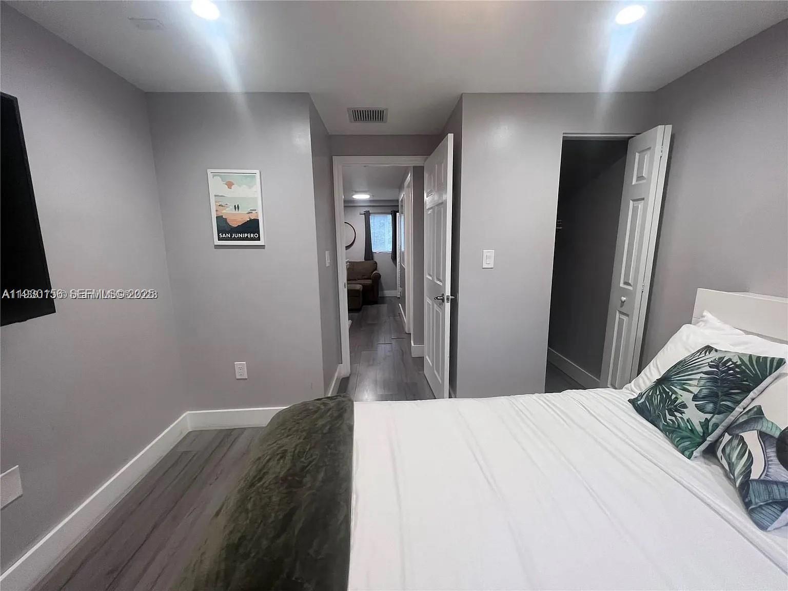 VERONA CONDO - Residential Lease