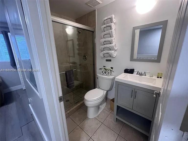 VERONA CONDO - Residential Lease