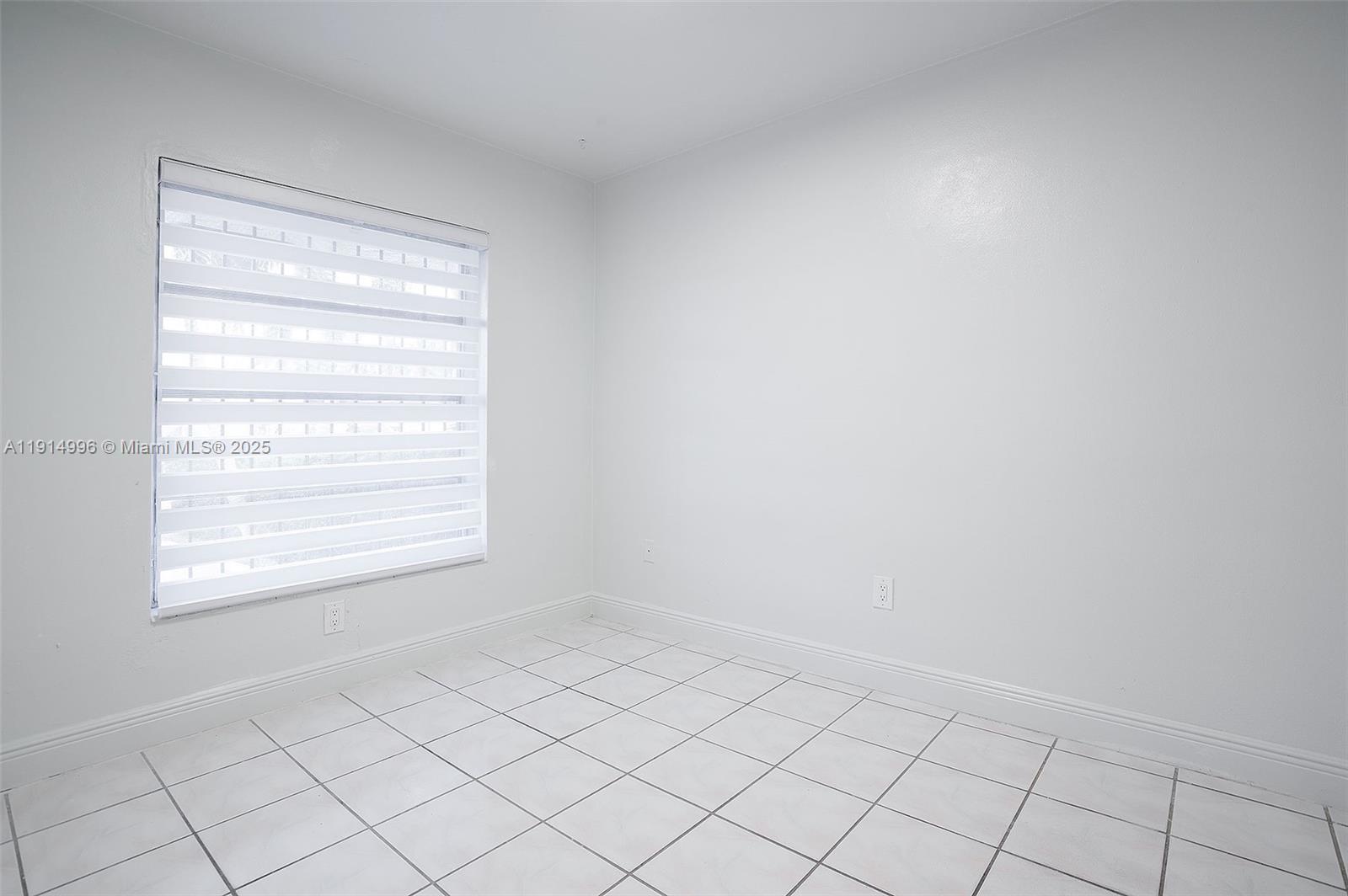 ROYALE GREEN TOWNHOUSE SE - Residential