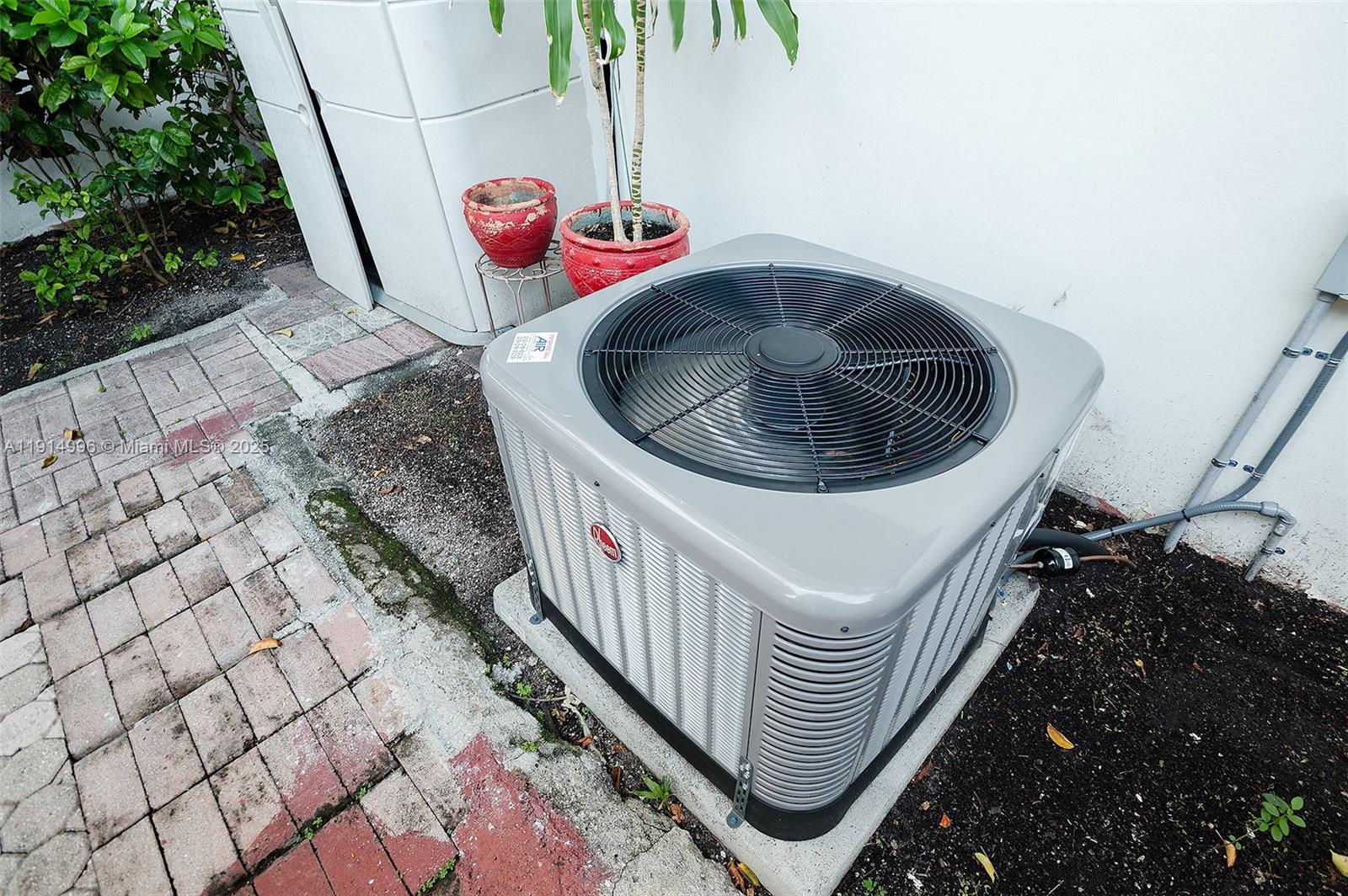 ROYALE GREEN TOWNHOUSE SE - Residential