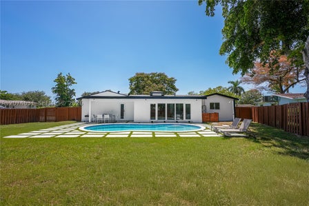 4801 TYLER ST — listing photo 9