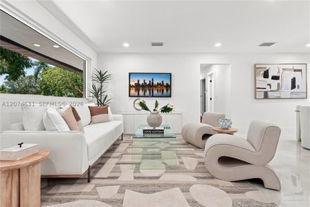 4801 TYLER ST — listing photo 11
