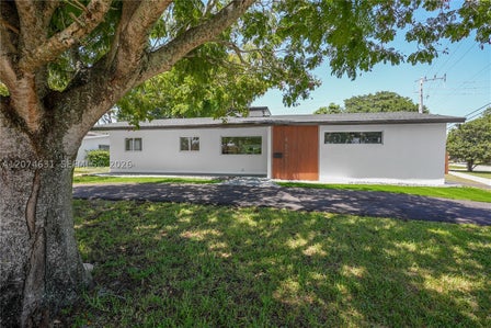 4801 TYLER ST — listing photo 2