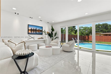4801 TYLER ST — listing photo 4