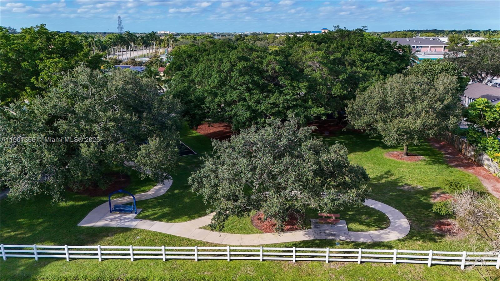 LAKEWOOD EAST SEC 1 - Residential