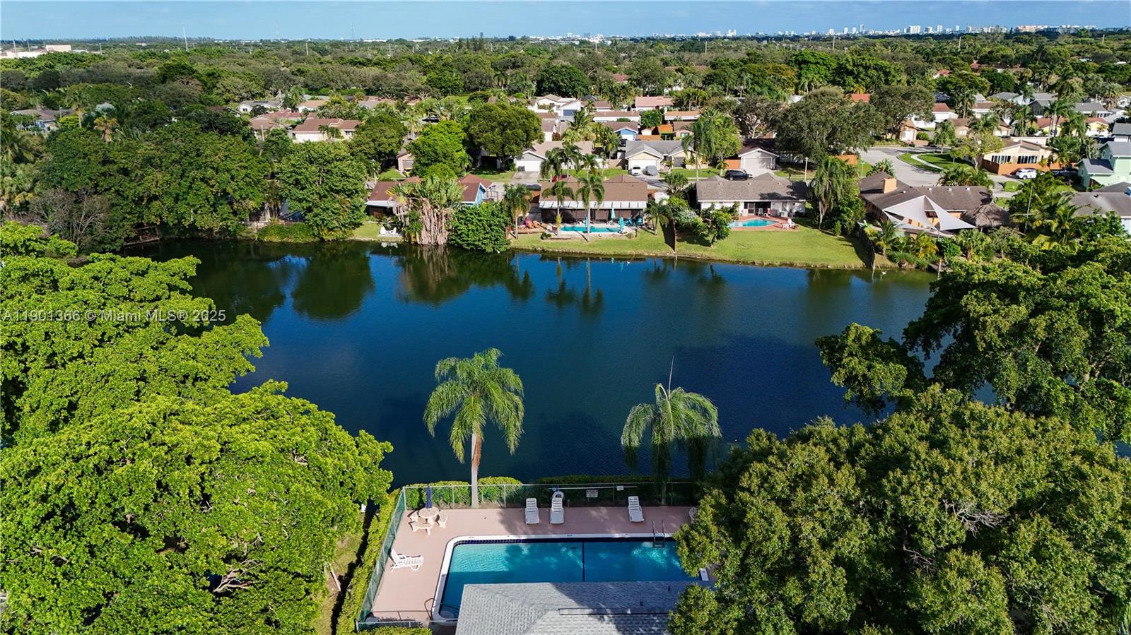 LAKEWOOD EAST SEC 1 - Residential