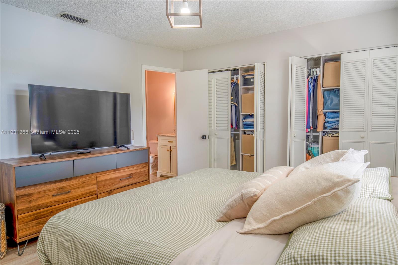 LAKEWOOD EAST SEC 1 - Residential