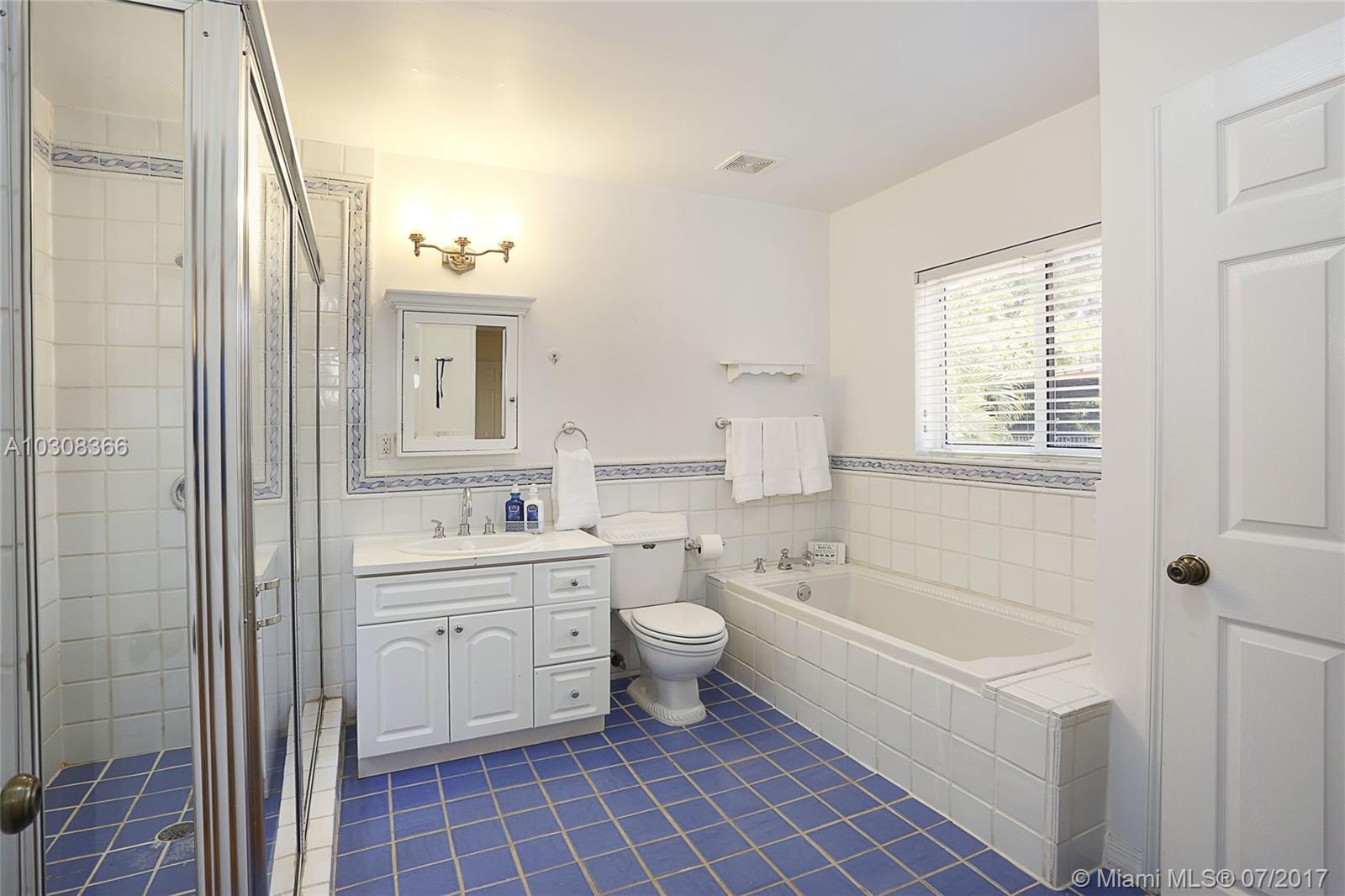 CORAL GABLES COUNTRY CLUB - Residential Lease