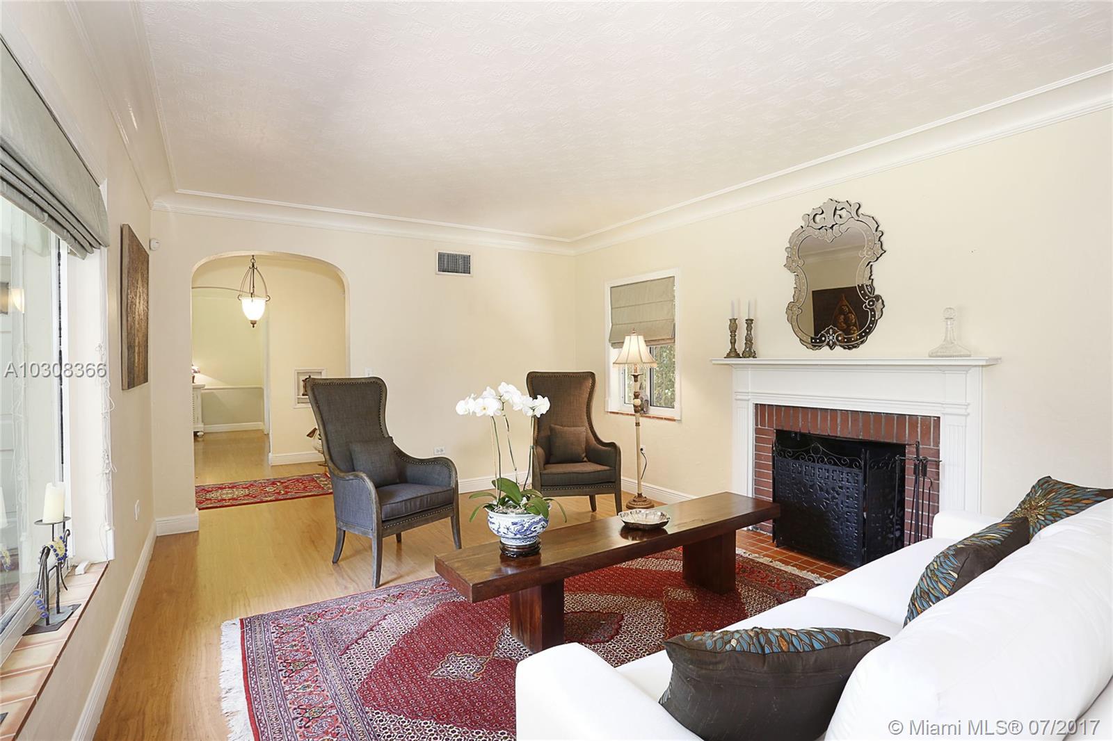 CORAL GABLES COUNTRY CLUB - Residential Lease