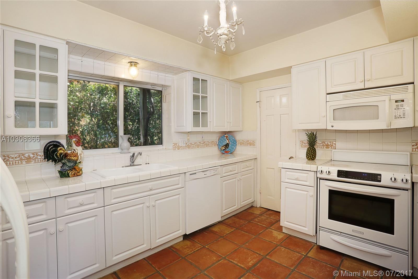 CORAL GABLES COUNTRY CLUB - Residential Lease