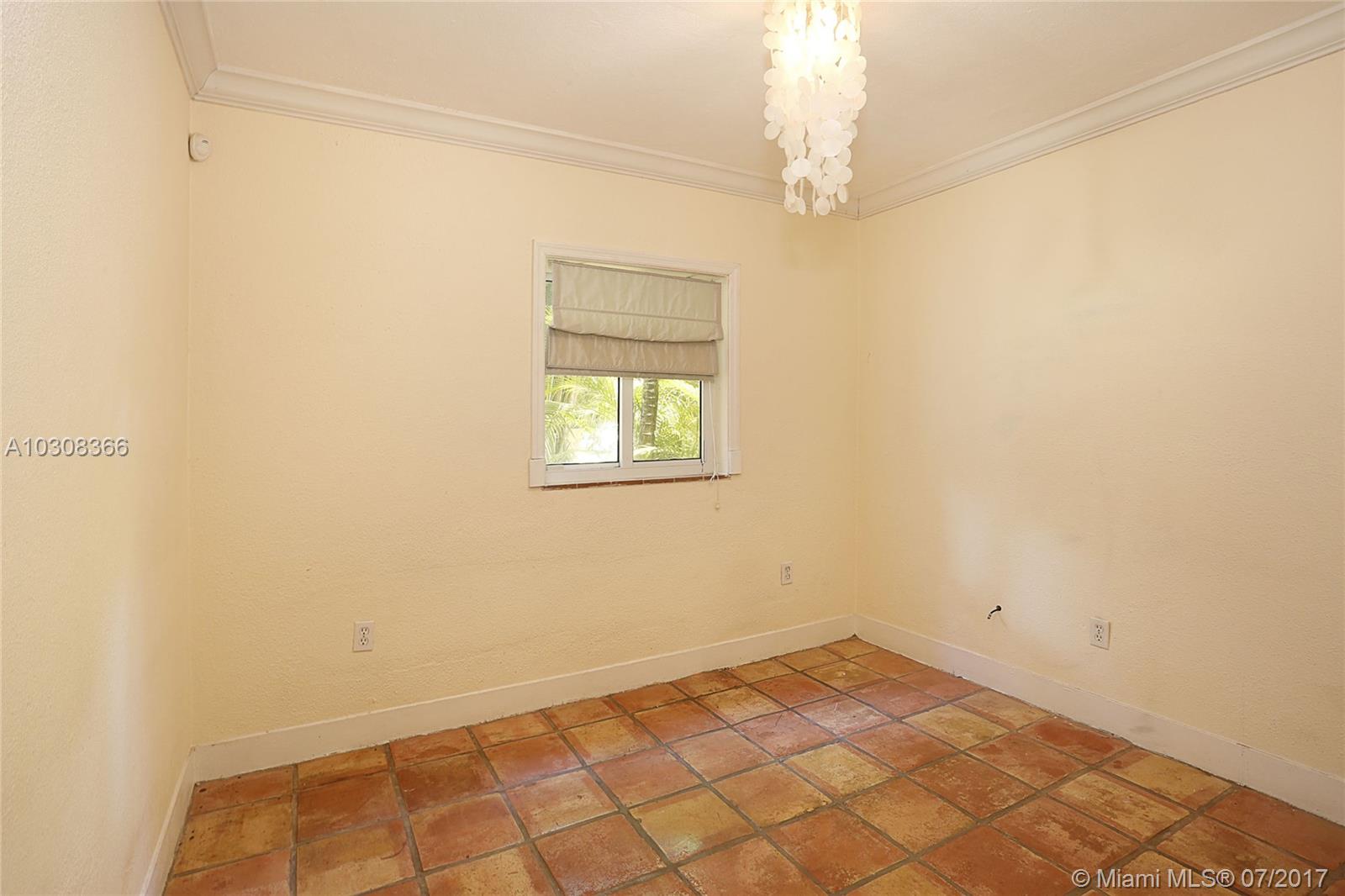 CORAL GABLES COUNTRY CLUB - Residential Lease