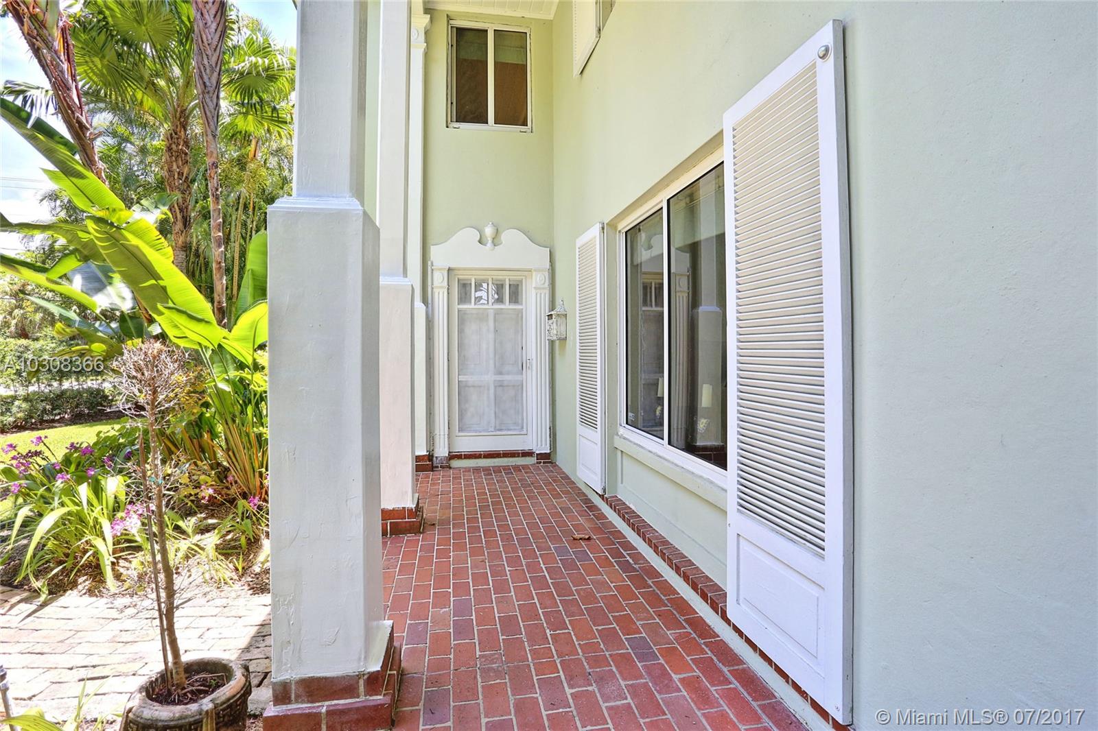 CORAL GABLES COUNTRY CLUB - Residential Lease