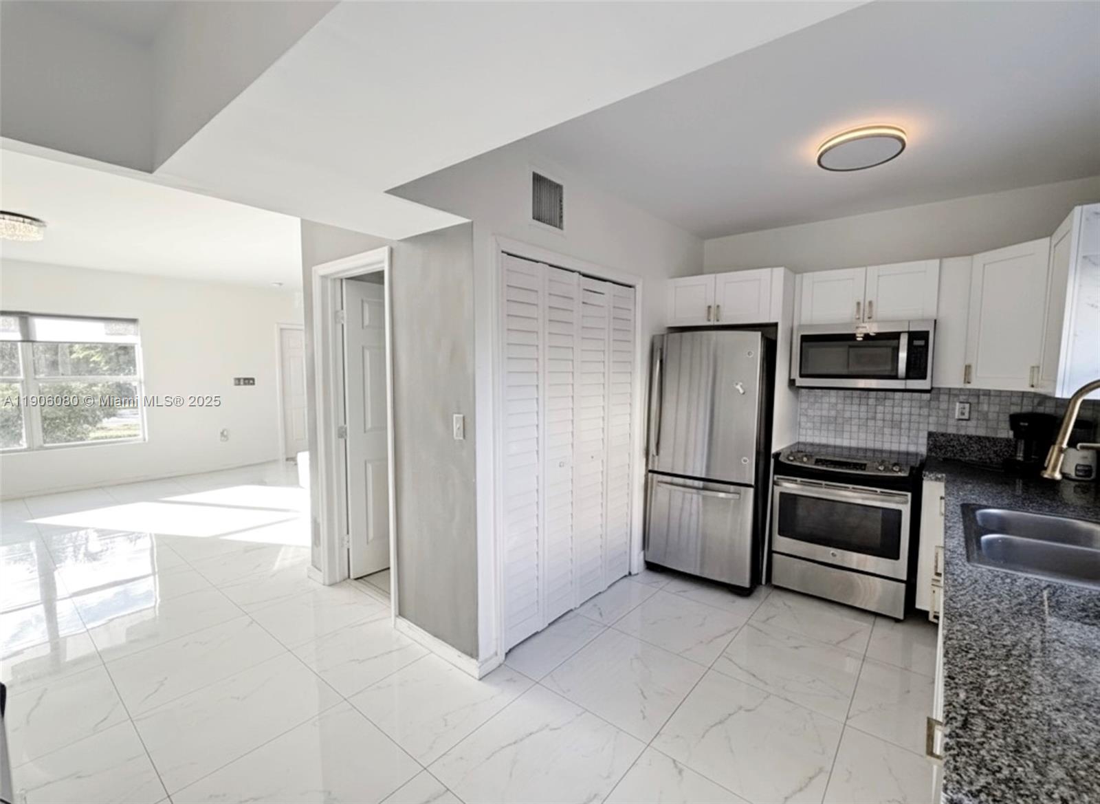 TAM OSHANTER GARDENS FAMI - Residential Lease