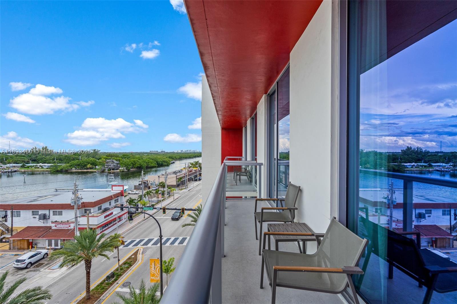 COSTA HOLLYWOOD CONDO - Residential