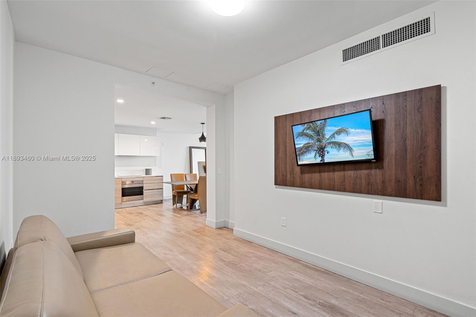COSTA HOLLYWOOD CONDO - Residential