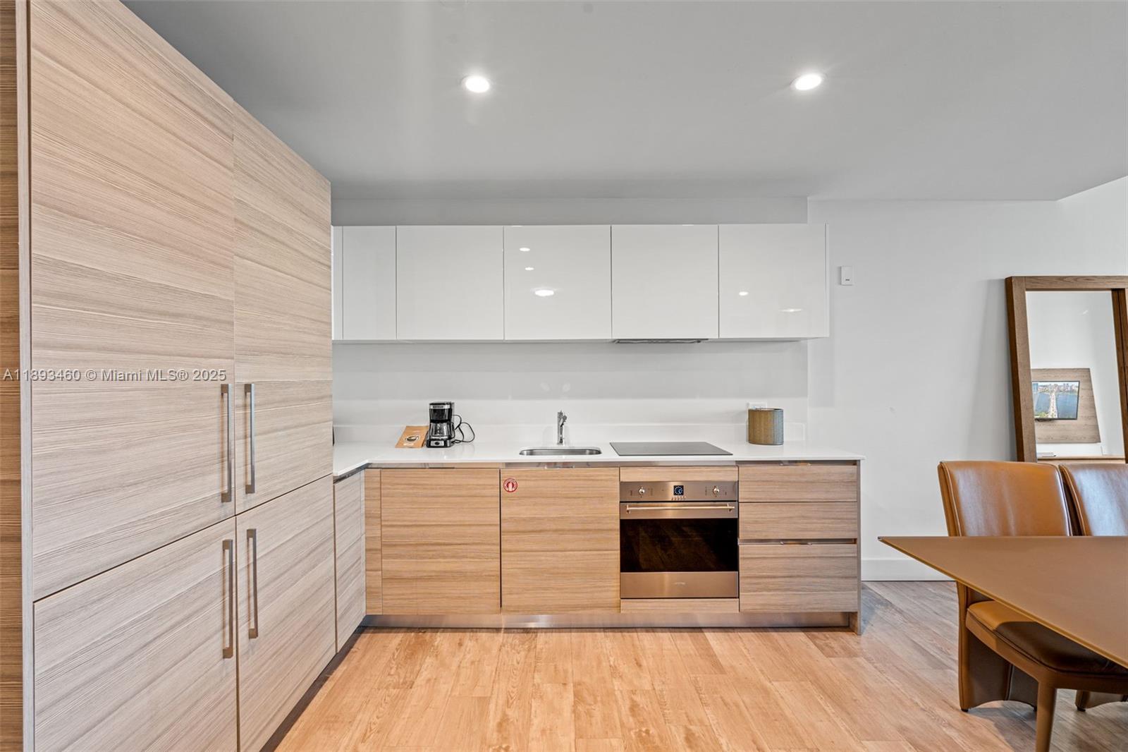 COSTA HOLLYWOOD CONDO - Residential