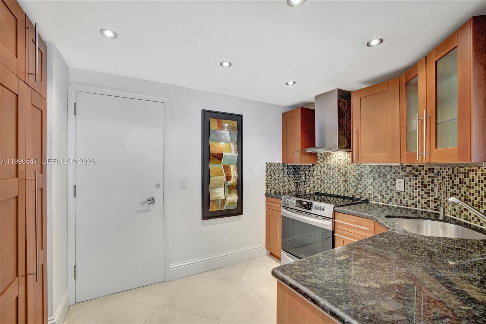 ROYAL AMBASSADOR CONDO - Residential Lease