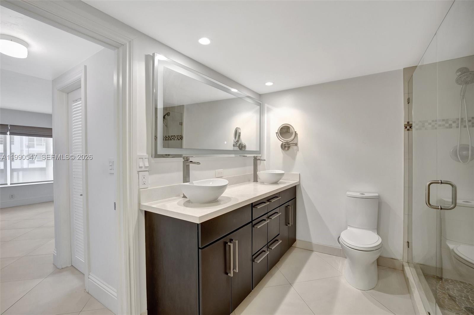 ROYAL AMBASSADOR CONDO - Residential Lease