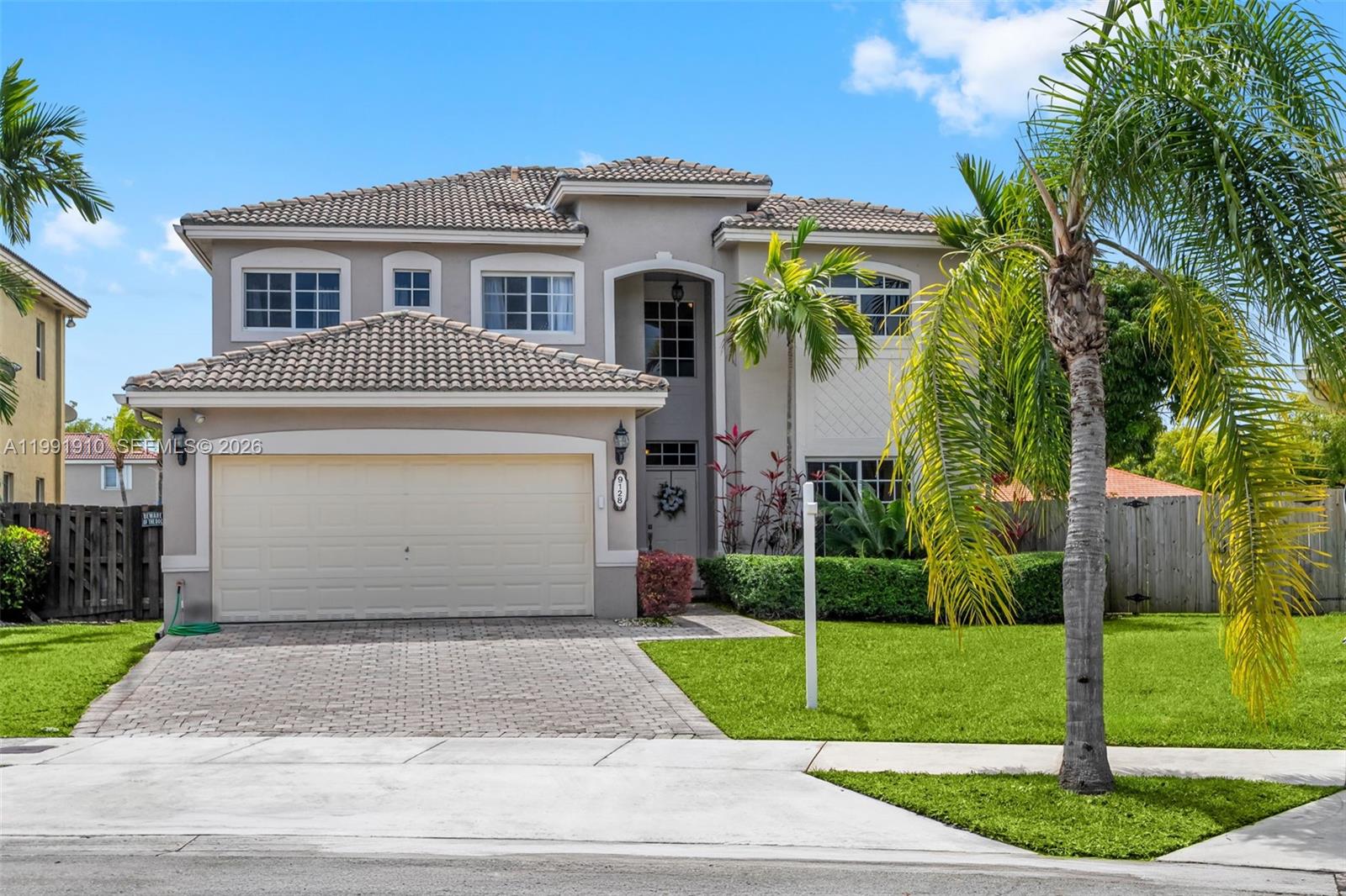 PELICAN BAY AT OLD CUTLER - Residential