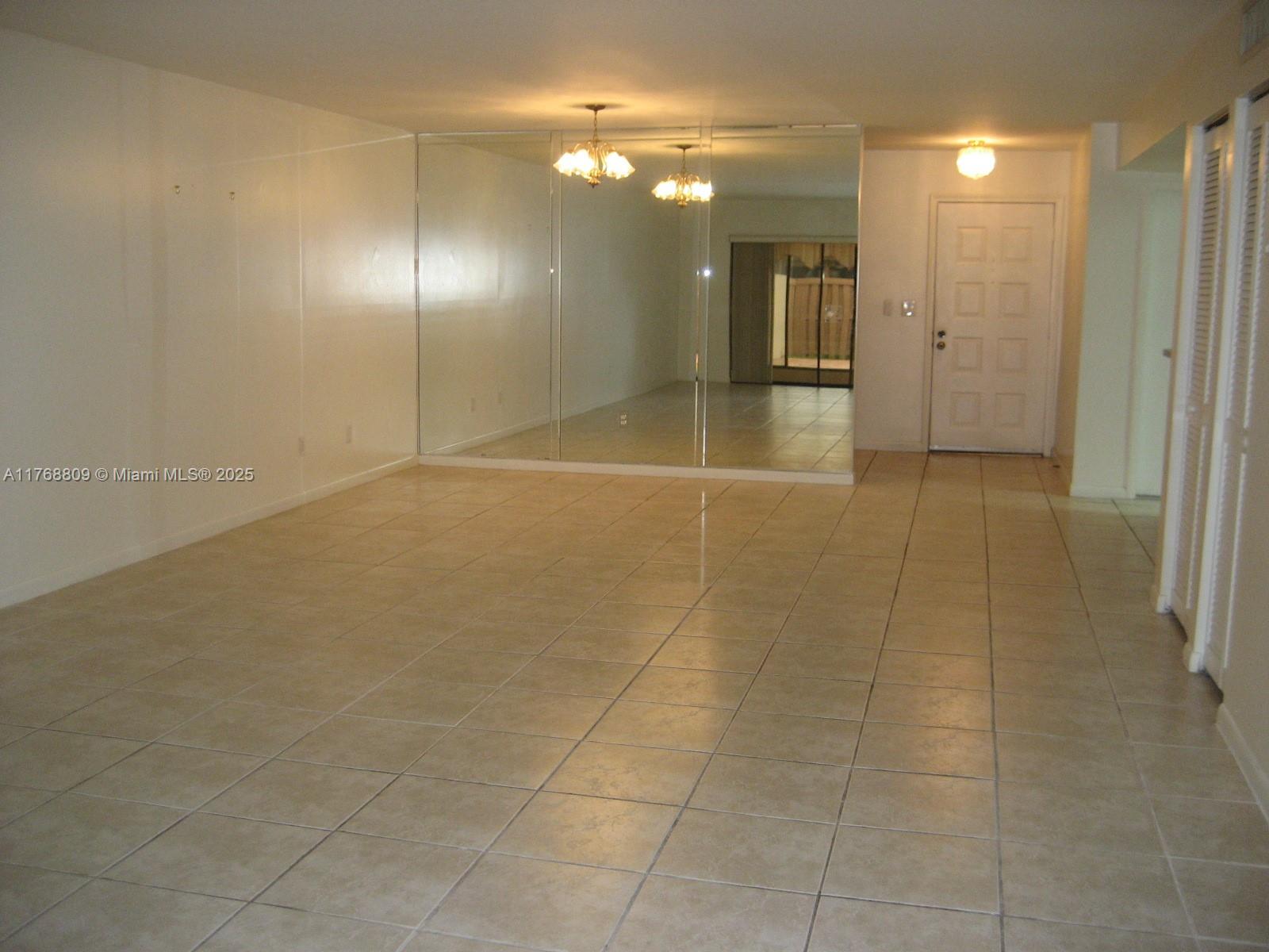 Photo 1 of 8589 Sw 115 Pl, Miami, Florida, $3,800, Web #: 11768809
