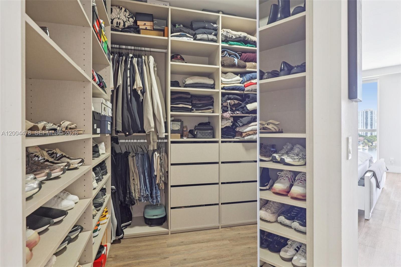 HARBORSIDE AT THE WATERWA - Residential