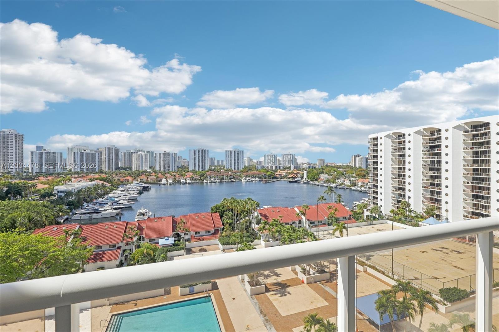 HARBORSIDE AT THE WATERWA - Residential