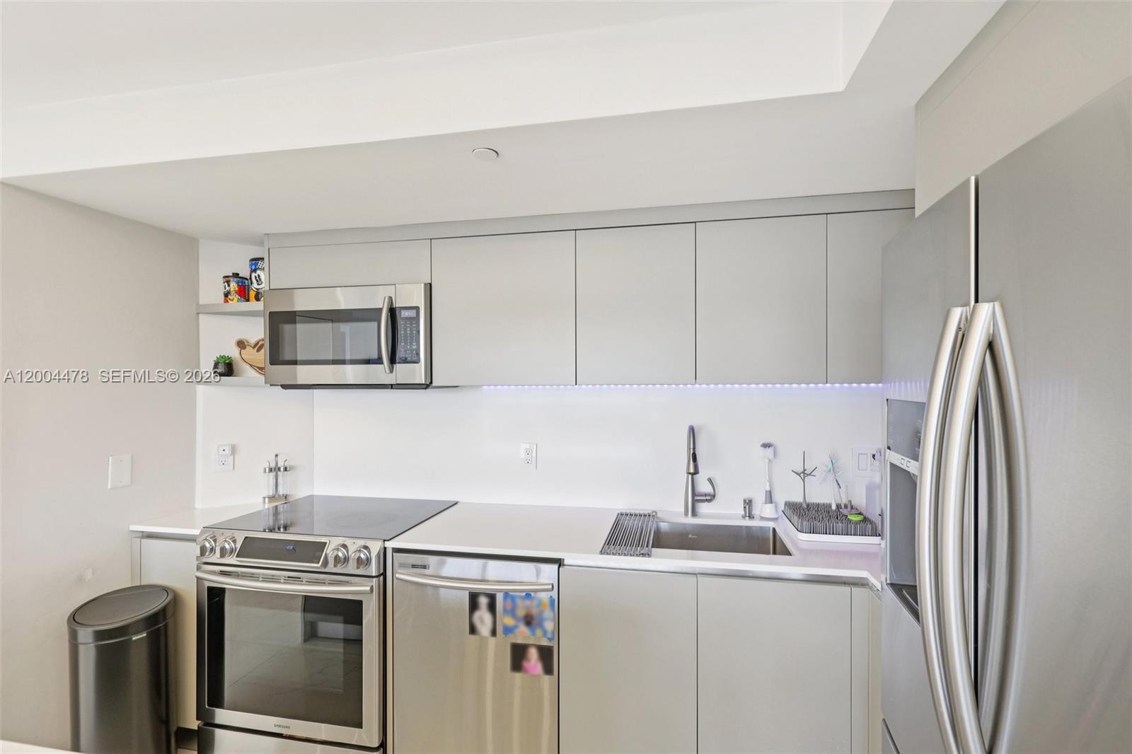 HARBORSIDE AT THE WATERWA - Residential