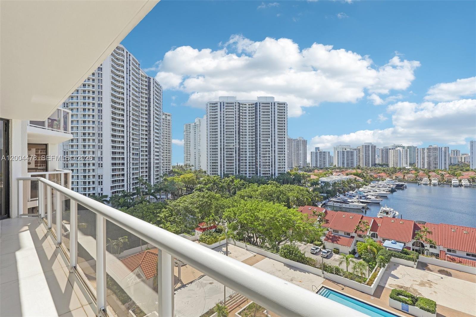 HARBORSIDE AT THE WATERWA - Residential