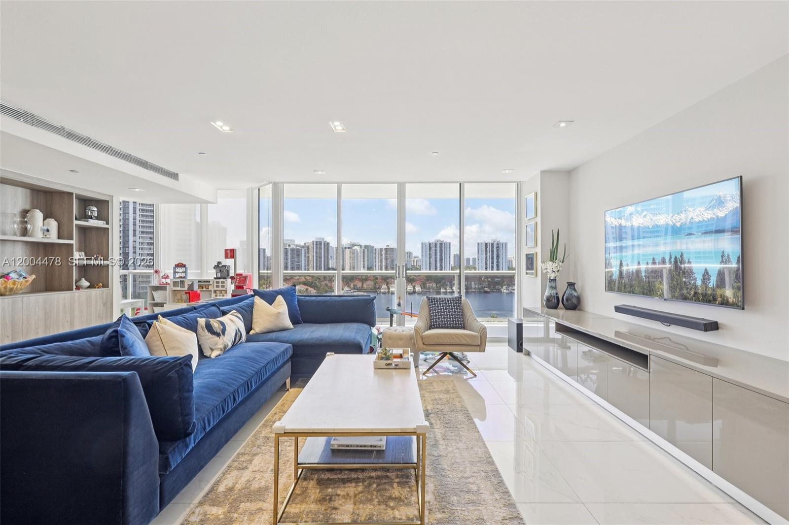 HARBORSIDE AT THE WATERWA - Residential