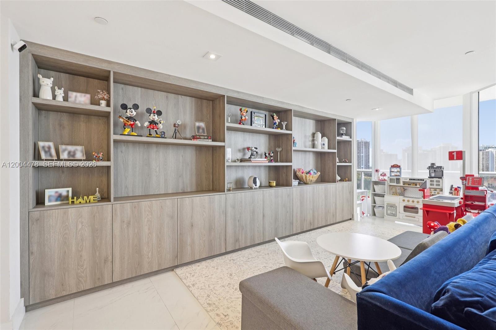 HARBORSIDE AT THE WATERWA - Residential