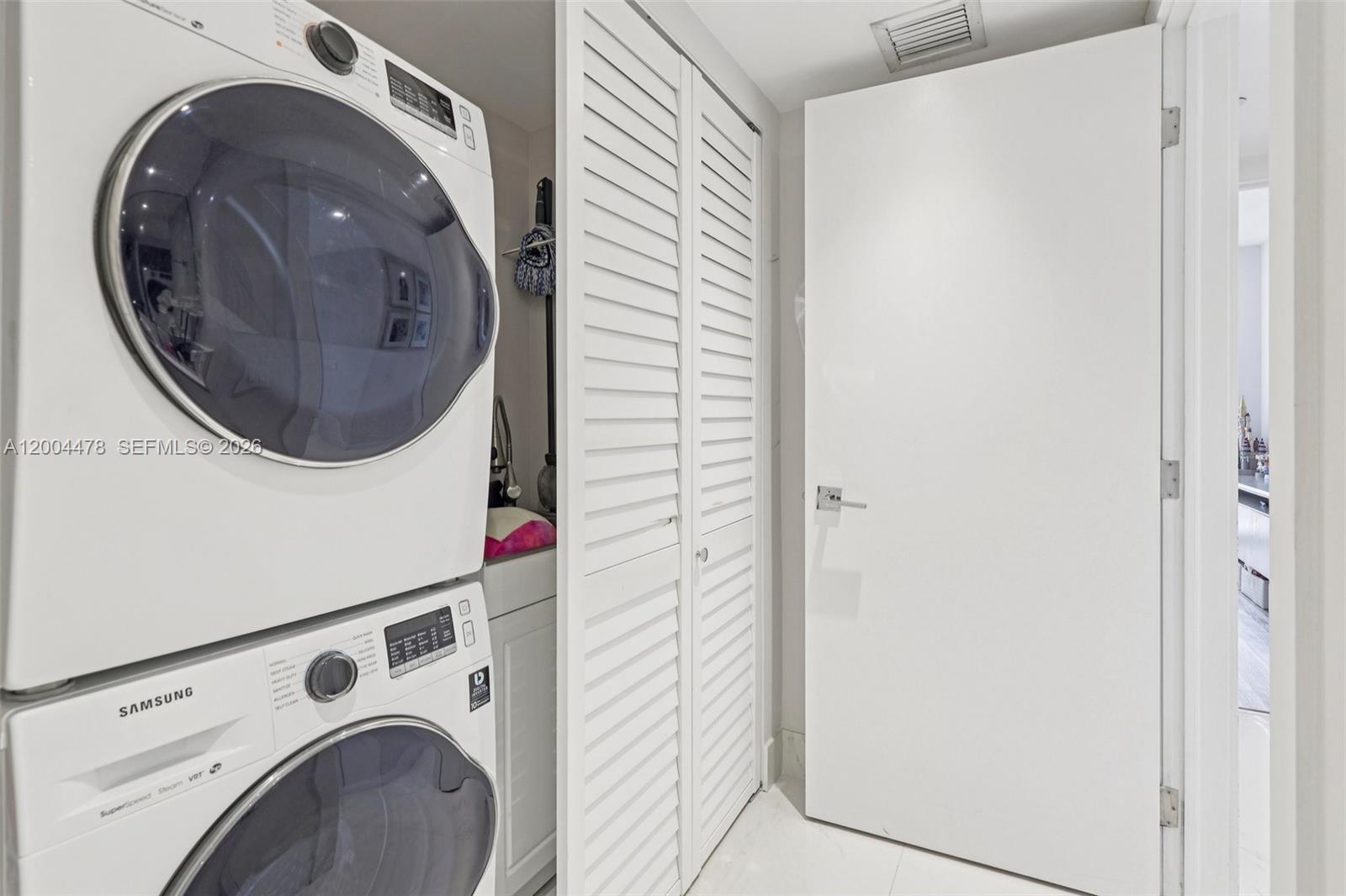 HARBORSIDE AT THE WATERWA - Residential