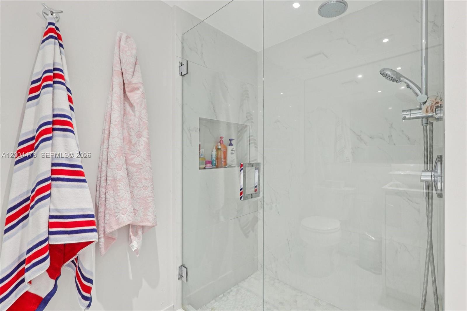 HARBORSIDE AT THE WATERWA - Residential