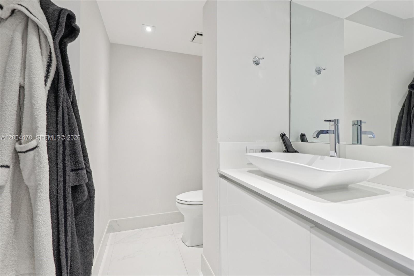 HARBORSIDE AT THE WATERWA - Residential