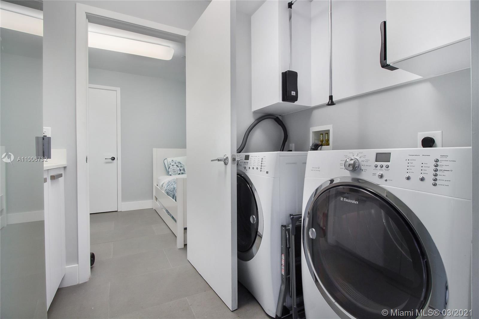 OCEANA KEY BISCAYNE CONDO - Residential