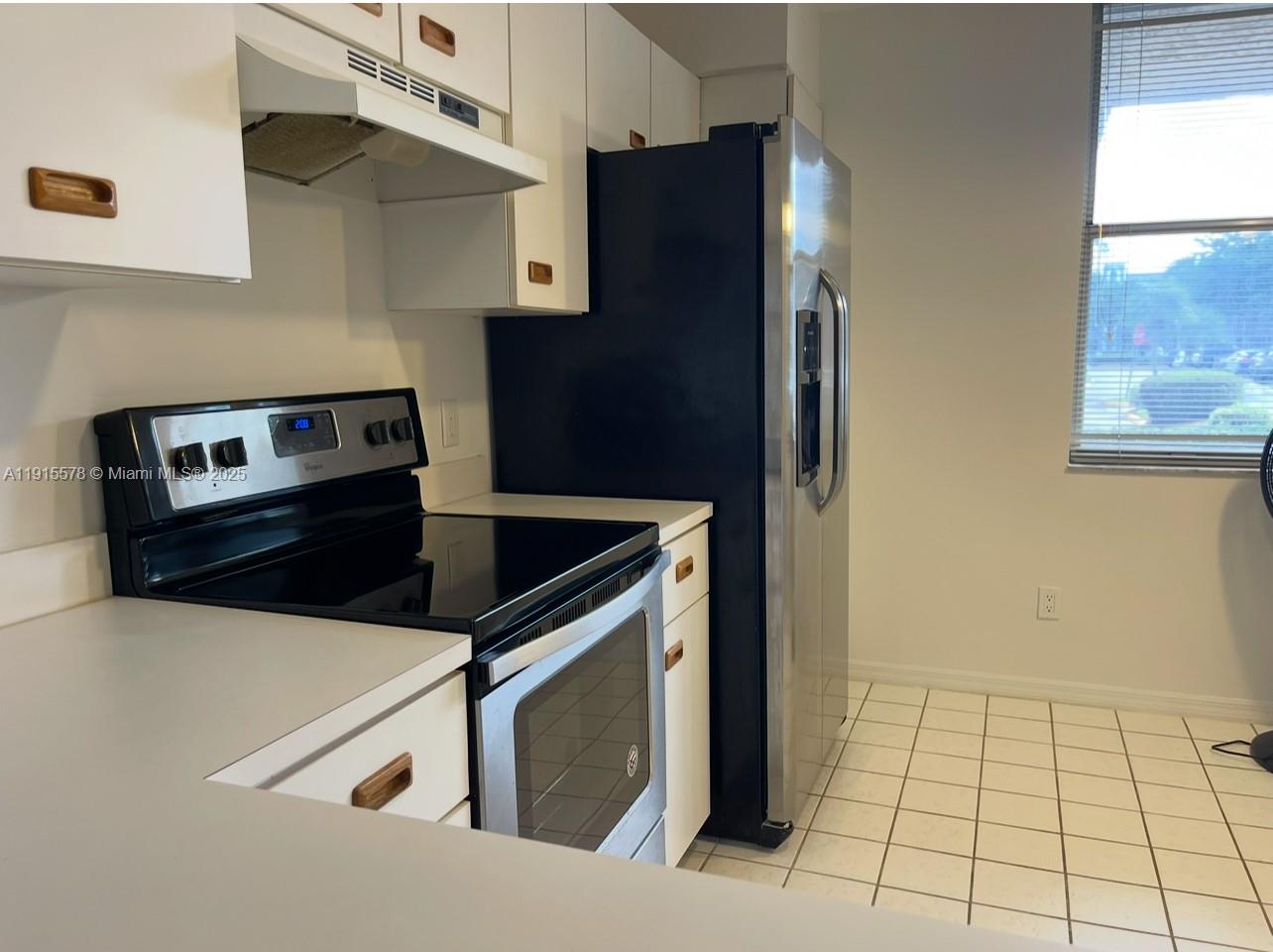 SUNRISE LAKES 187 CONDO - Residential