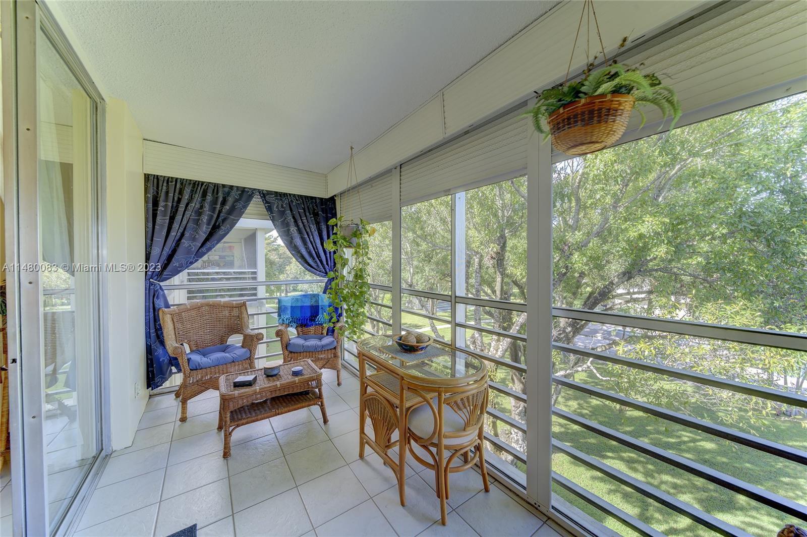 Lauderdale Lakes, Florida 33313, United States, 2 Bedrooms Bedrooms, ,2 BathroomsBathrooms,Residential,Active,68947