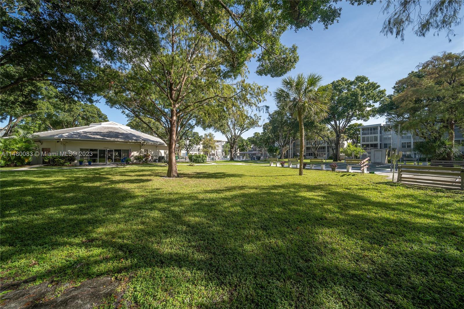 Lauderdale Lakes, Florida 33313, United States, 2 Bedrooms Bedrooms, ,2 BathroomsBathrooms,Residential,Active,68947