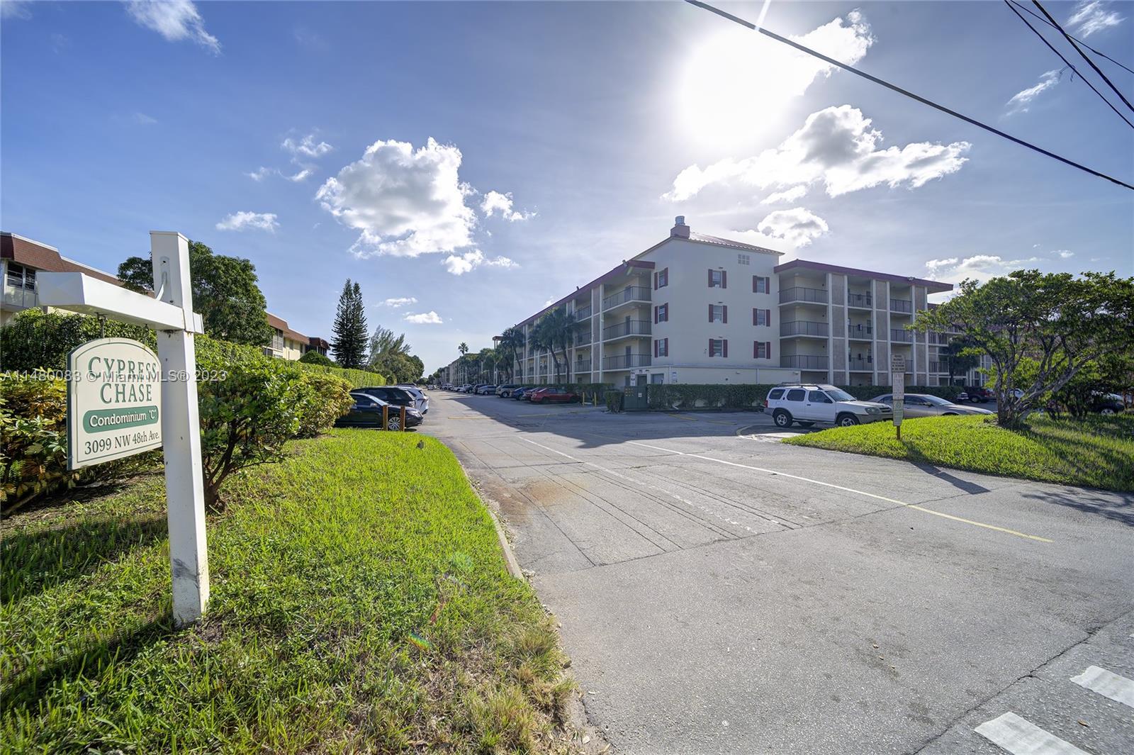 Lauderdale Lakes, Florida 33313, United States, 2 Bedrooms Bedrooms, ,2 BathroomsBathrooms,Residential,Active,68947