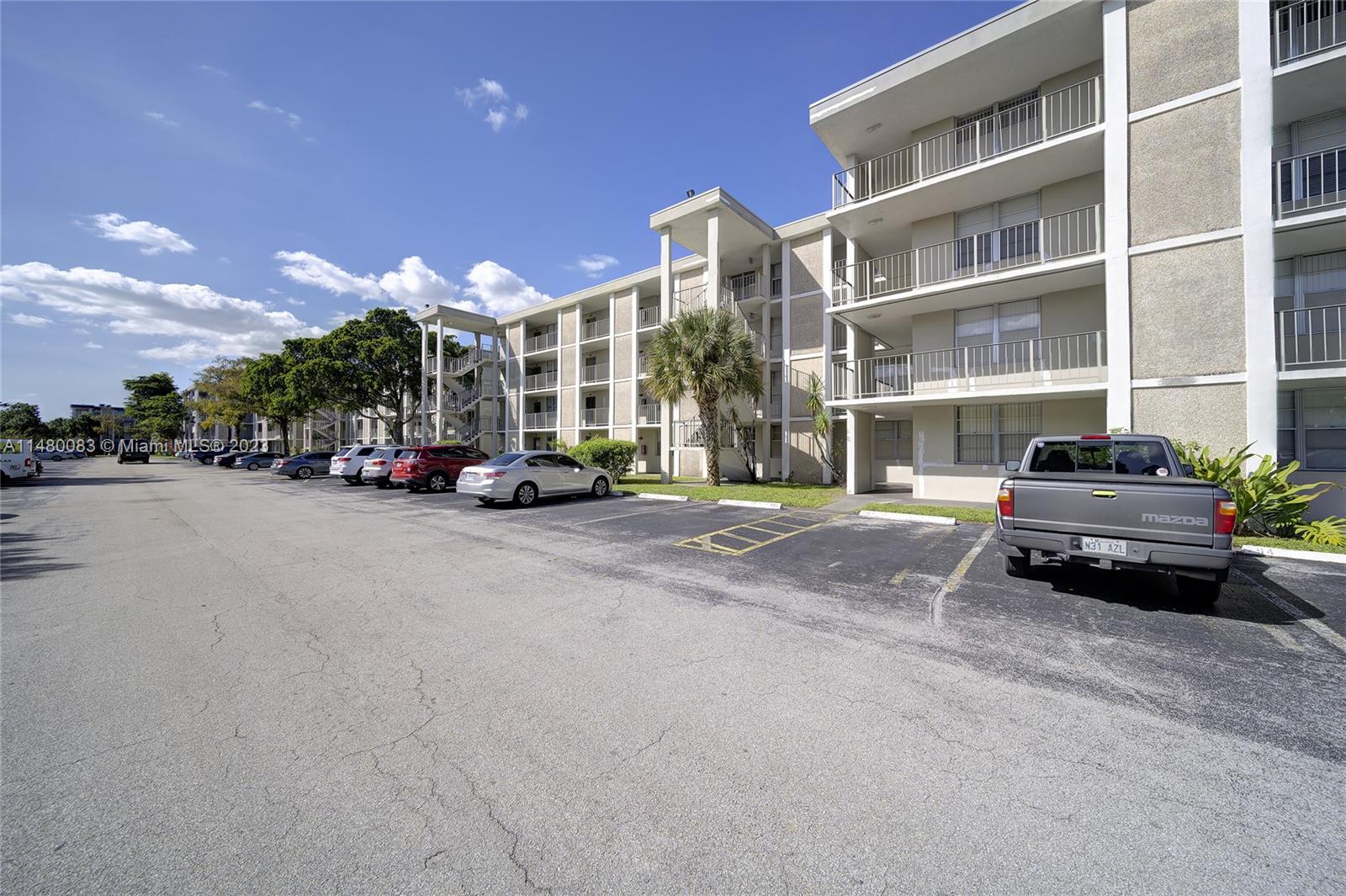 Lauderdale Lakes, Florida 33313, United States, 2 Bedrooms Bedrooms, ,2 BathroomsBathrooms,Residential,Active,68947