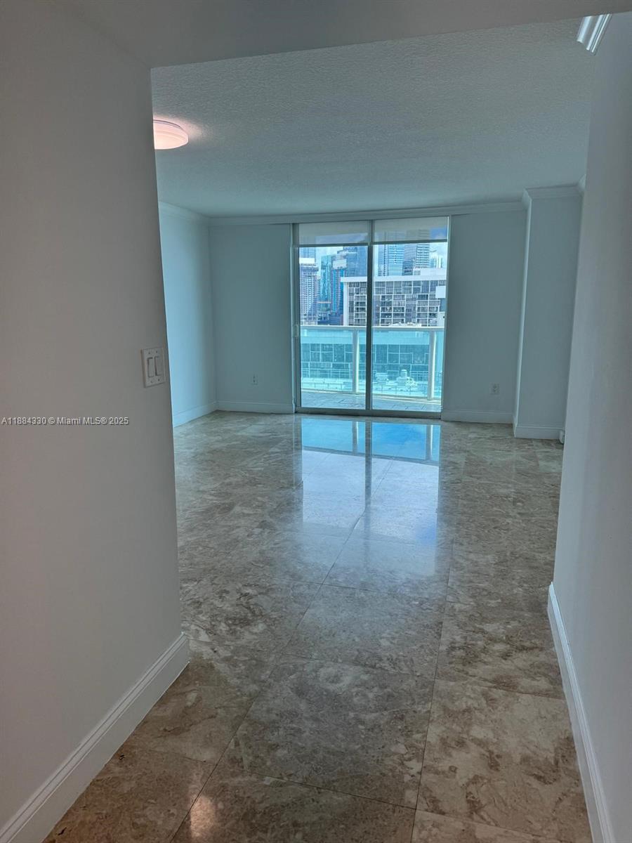 2101 Brickell Ave 2005