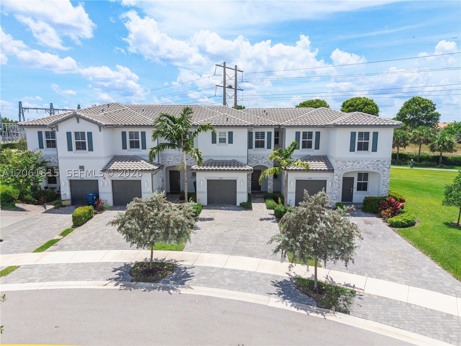 4614 NW 120th Way