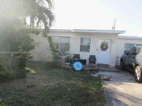 4430 SW 40th St West Park FL 33023