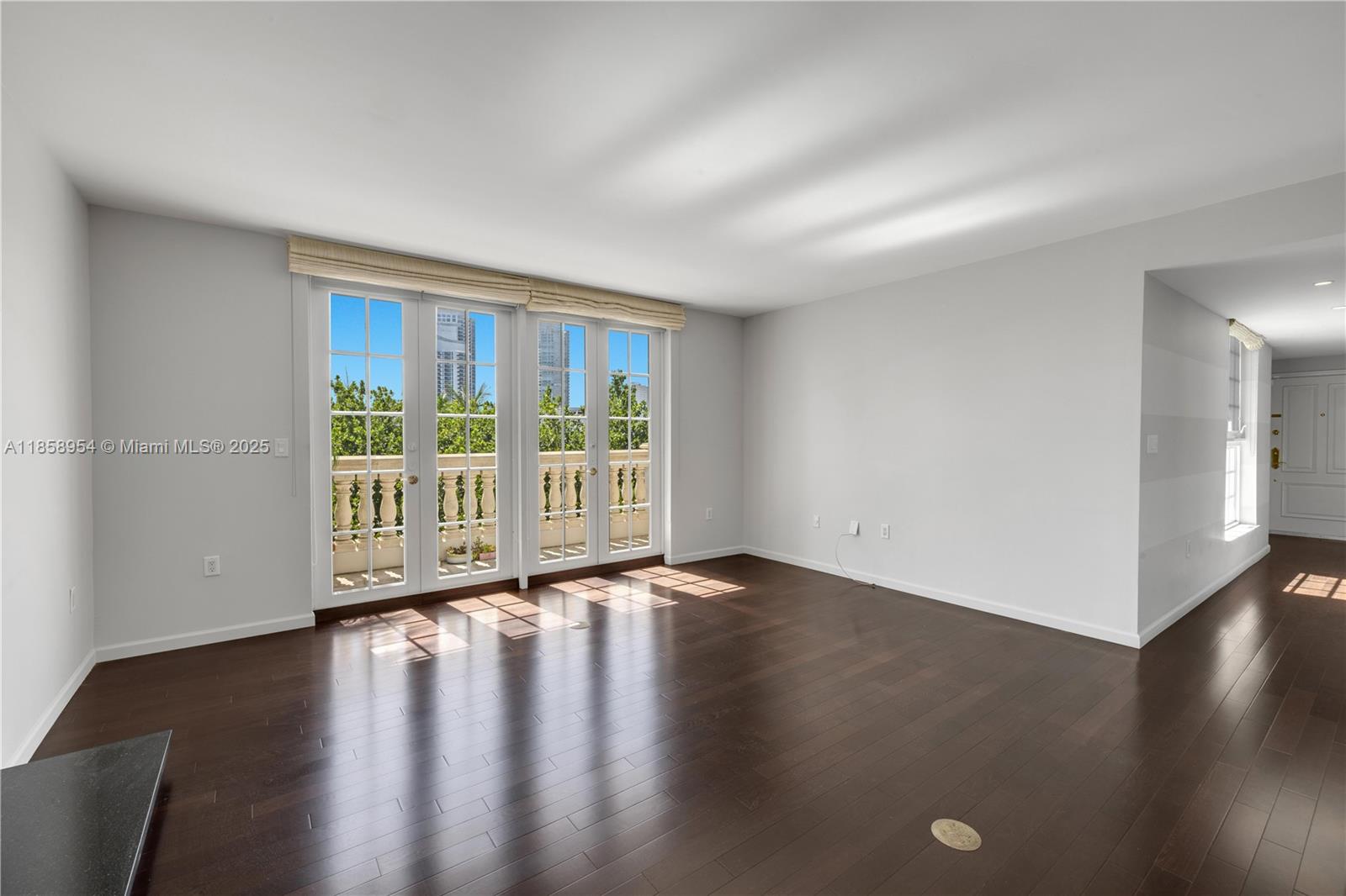 243 Meridian Ave 211