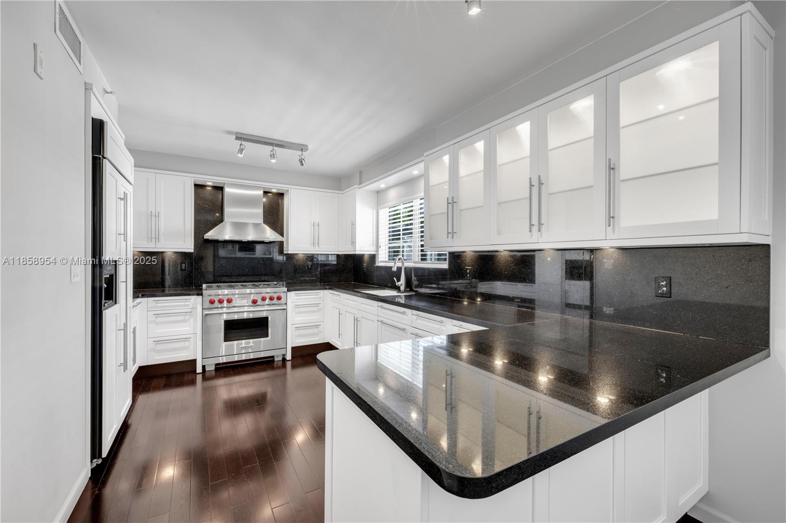 243 Meridian Ave 211