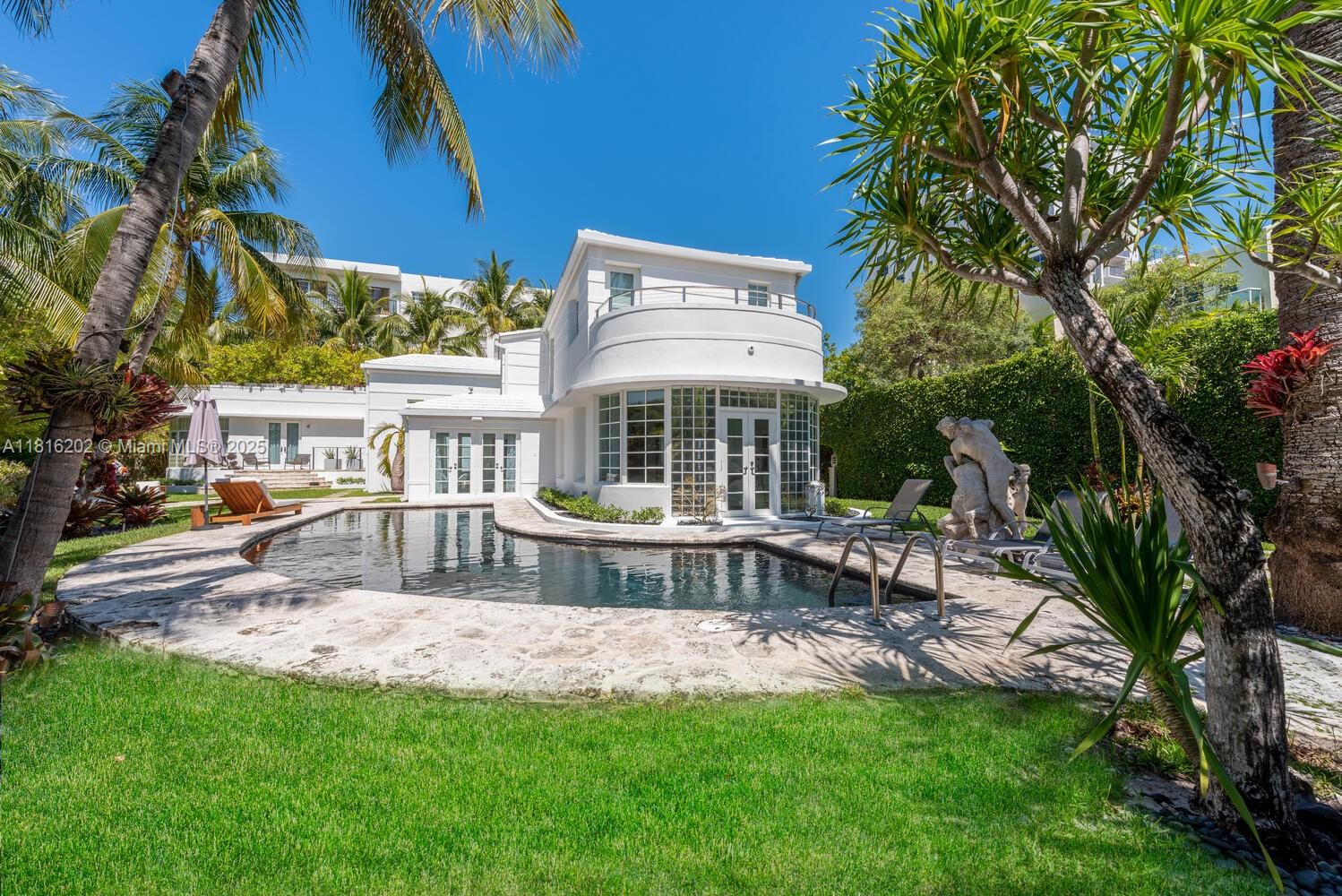 841 19th St, Miami Beach, Miami-Dade County, Florida - 4 Bedrooms  
5 Bathrooms - 
